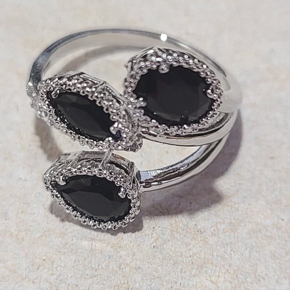 Silver color multi-layer clear black CZ zircon ring - Picture 6 of 6